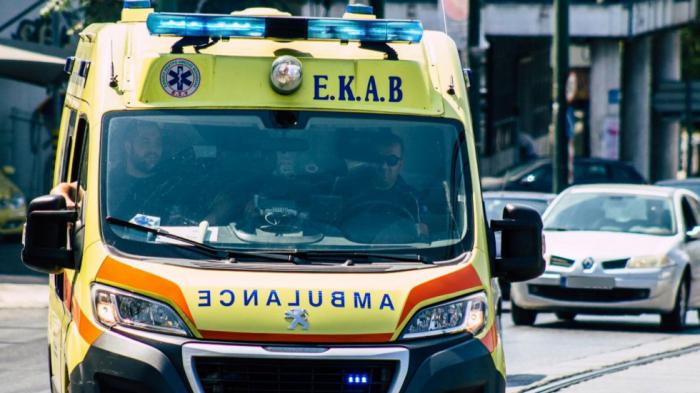 Σύγκρουση φορτηγών στον Κηφισό: Πληροφορίες για τραυματισμό βρέφους 